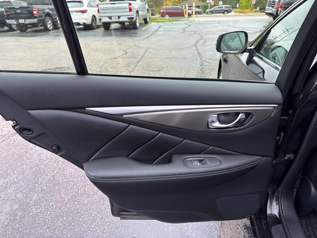 2017 INFINITI Q50 3.0t Signature Edition