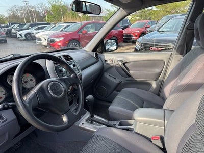 2003 Toyota RAV4 Base