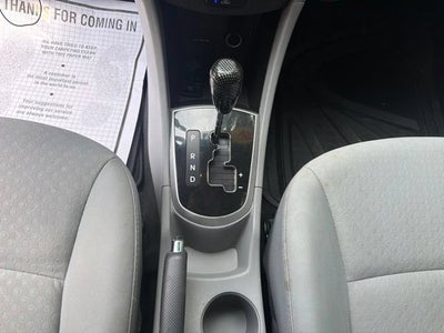 2013 Hyundai Accent SE