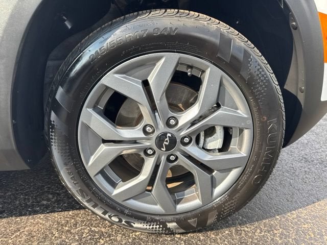 2025 Kia Seltos LX