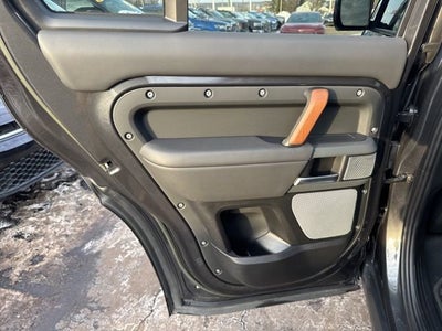 2023 Land Rover Defender X-Dynamic SE