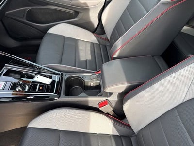 2024 Volkswagen Golf GTI SE