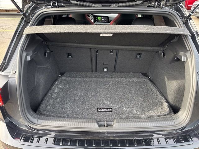 2024 Volkswagen Golf GTI SE