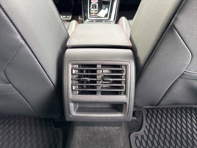 2024 Volkswagen Golf GTI SE