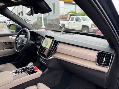 2025 Volvo XC90 Ultra