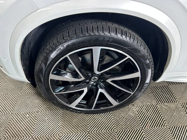 2023 Volvo XC90 Plus