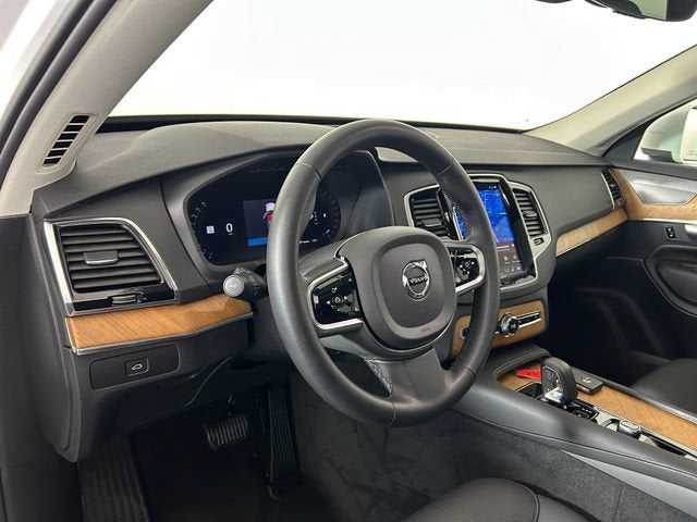 2023 Volvo XC90 Plus