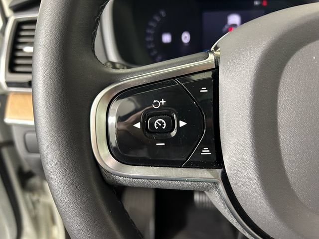 2023 Volvo XC90 Plus