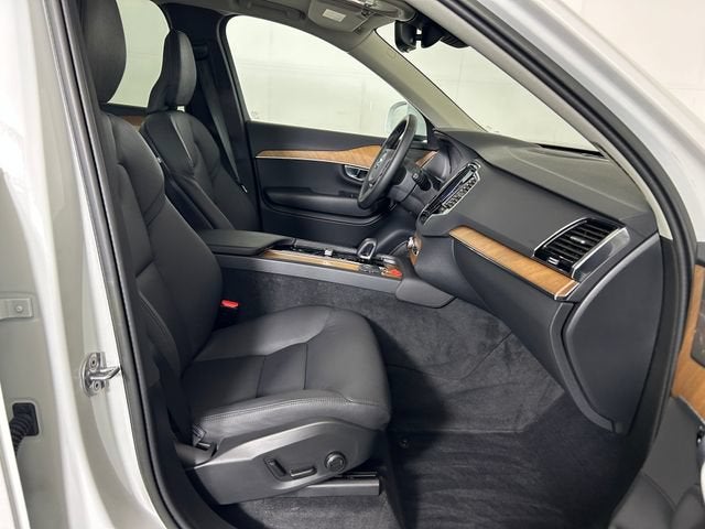 2023 Volvo XC90 Plus