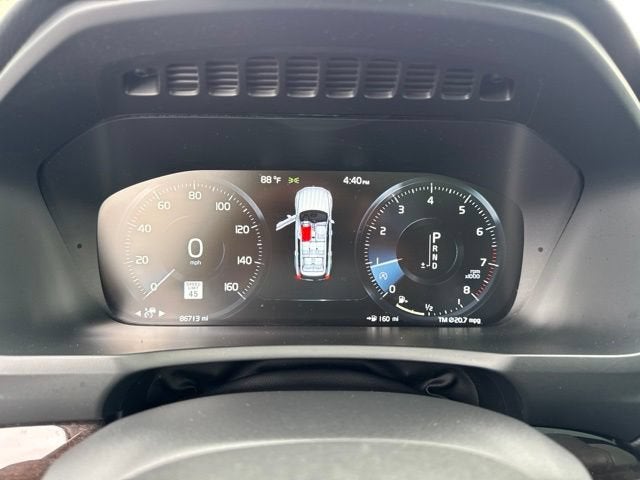 2017 Volvo XC90 Momentum