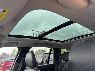 2017 Volvo XC90 Momentum