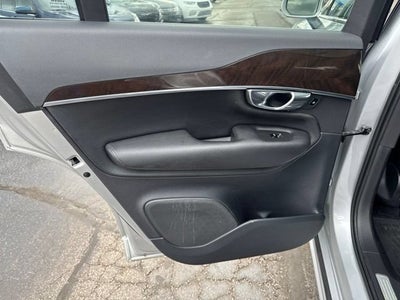2017 Volvo XC90 Momentum