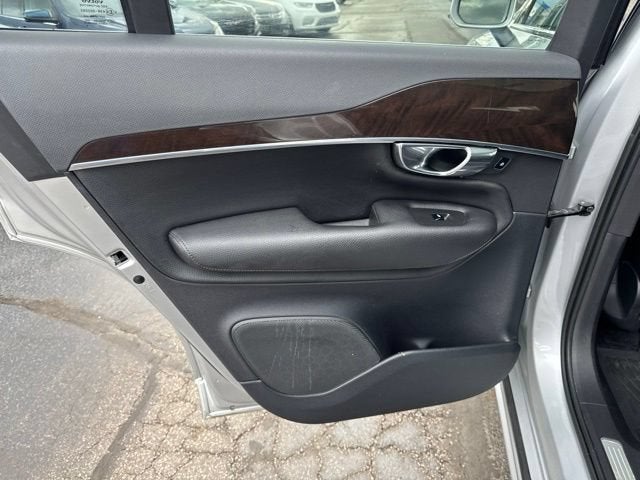 2017 Volvo XC90 Momentum