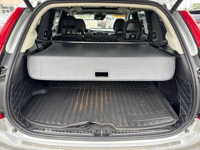 2017 Volvo XC90 Momentum