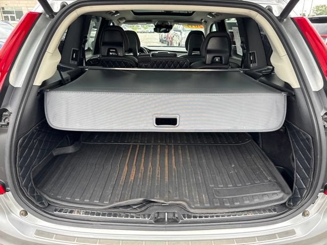 2017 Volvo XC90 Momentum