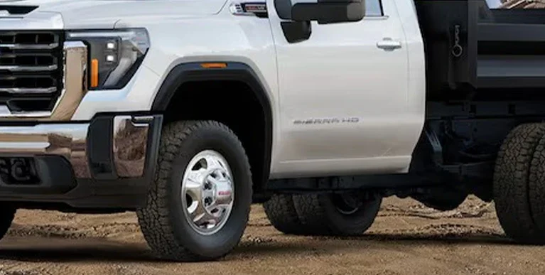 choosing-the-right-commercial-trucks